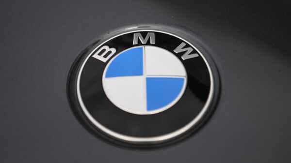 Логотип немецкого производителя автомобилей BMW.