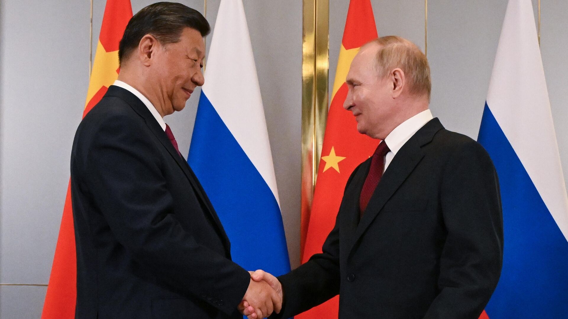 Президент России Владимир Путин и председатель КНР Си Цзиньпин - ПРАЙМ, 1920, 08.05.2025