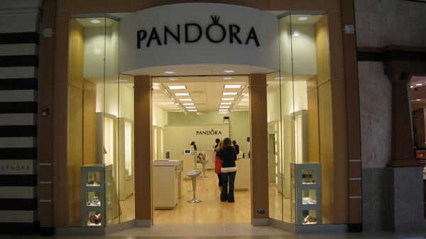 Заявление подали о банкротстве российского подразделения ювелирной Pandora