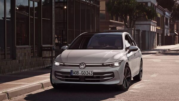 Автомобиль Volkswagen Golf