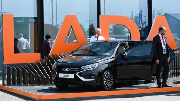 LADA Aura