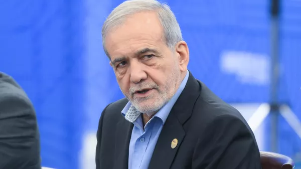 Президент Ирана Масуд Пезешкиан во время встречи с президентом РФ Владимиром Путиным