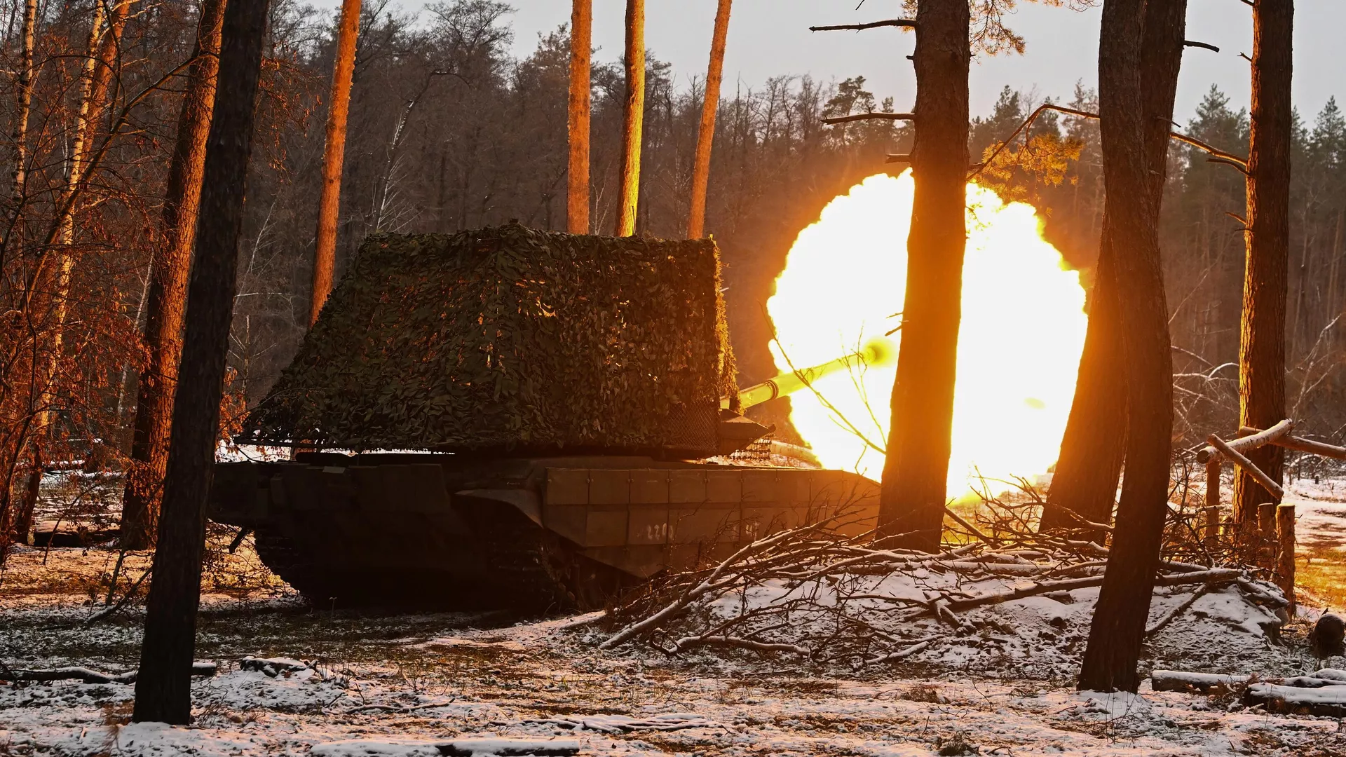Боевая работа экипажа танка Т-90М Прорыв группировки Запад на Краснолиманском направлении СВО - ПРАЙМ, 1920, 20.12.2024