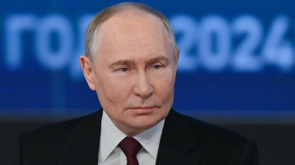Путин о проблеме с лимитами у банков на семейную ипотеку