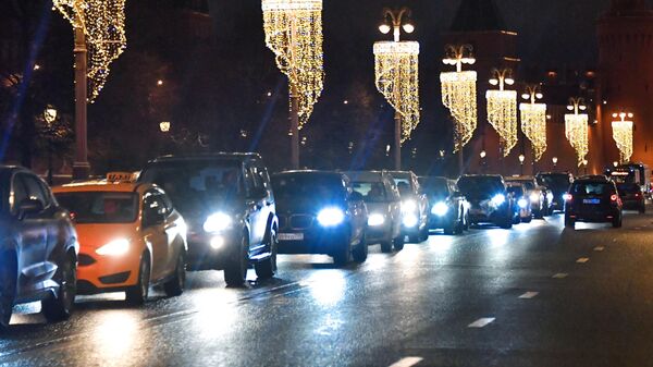 Автомобили на улице Автомобили на улице