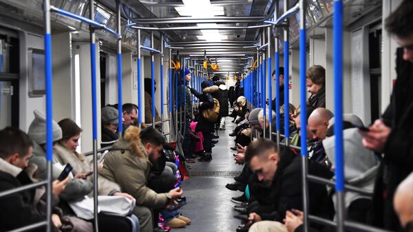 Пассажиры Московского метро