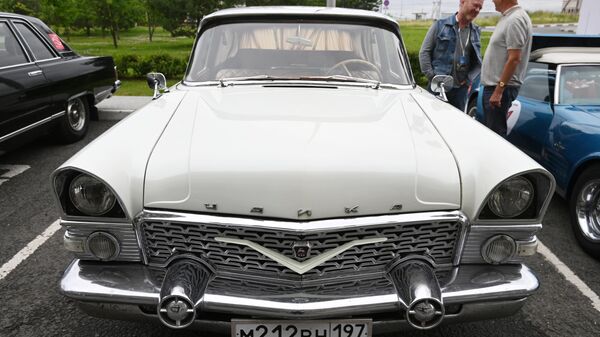 Автомобиль ГАЗ-13 Чайка 