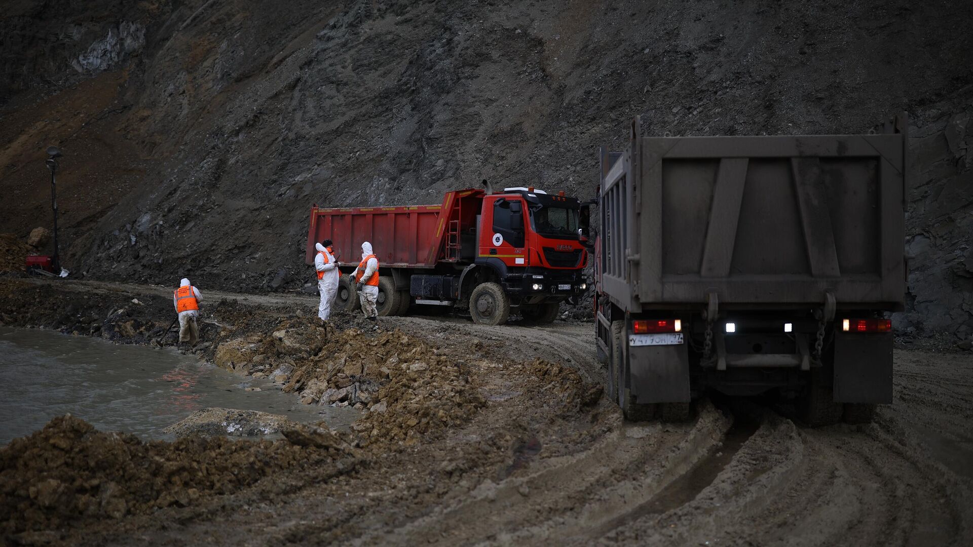 Уборка мазута у мыса Панагия - ПРАЙМ, 1920, 23.01.2025