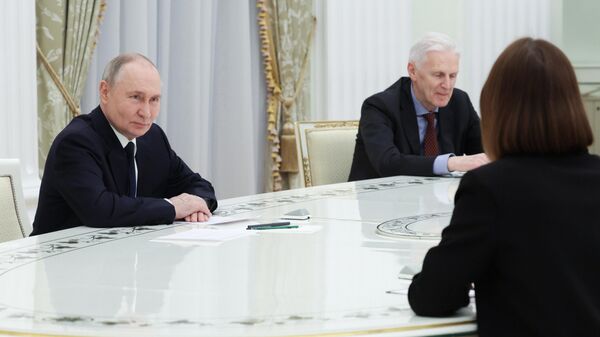 Президент Владимир Путин вручил премии президента в области науки и инноваций молодым ученым за 2024 год