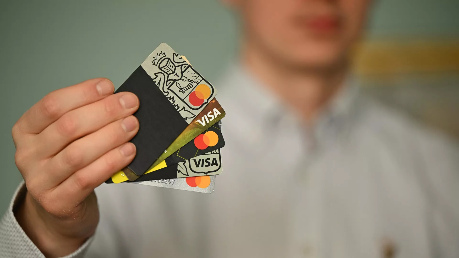 Банковские карты Visa и Mastercard - ПРАЙМ, 1920, 15.05.2025