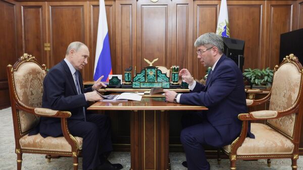 Рабочая встреча президента Владимира Путина с главой Бурятии А. Цыденовым