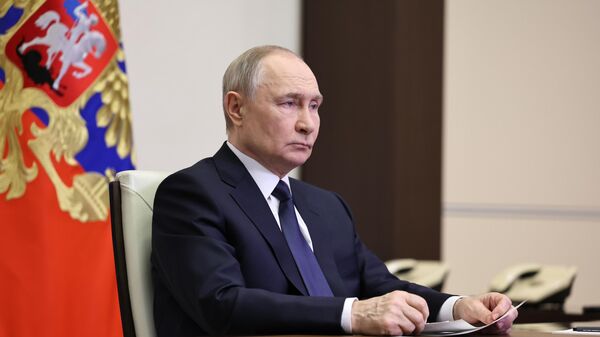 Президент Владимир Путин провел совещание с Валерием Герасимовым