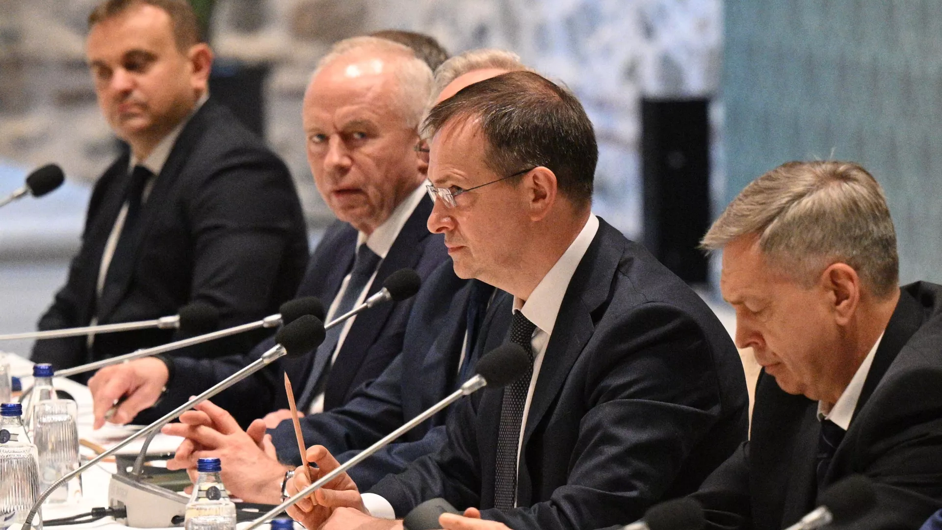 Помощник президента РФ Владимир Мединский на переговорах между делегациями России и Украины в Стамбуле - ПРАЙМ, 1920, 01.06.2025