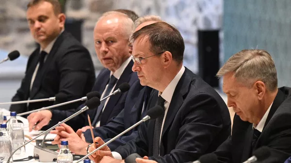 Помощник президента РФ Владимир Мединский на переговорах между делегациями России и Украины в Стамбуле