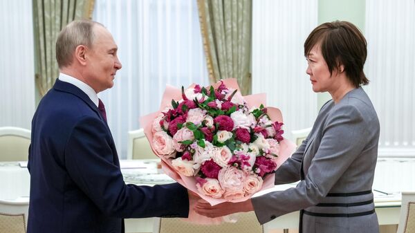 Президент Владимир Путин встретился с вдовой бывшего премьер-министра Японии Синдзо Абэ – Акиэ Абэ