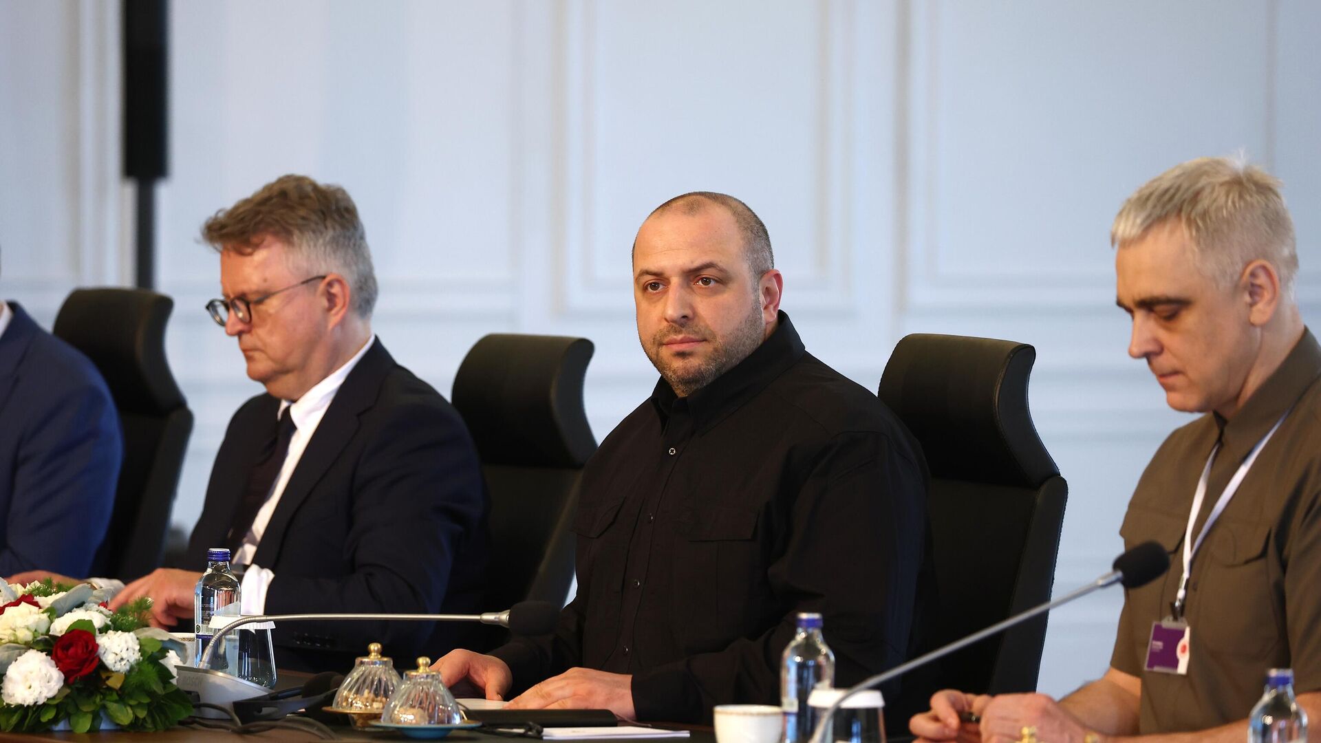 Министр обороны Украины Рустем Умеров во время второго раунда переговоров между делегациями России и Украины - ПРАЙМ, 1920, 23.07.2025