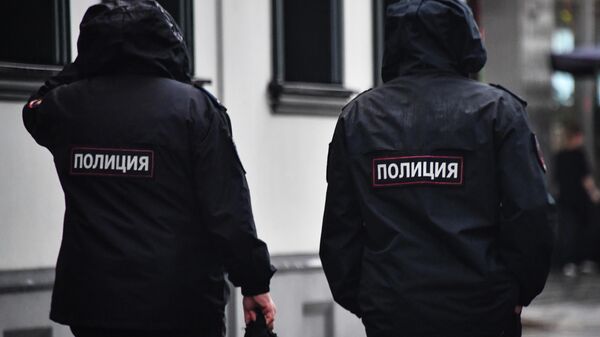 Сотрудники полиции