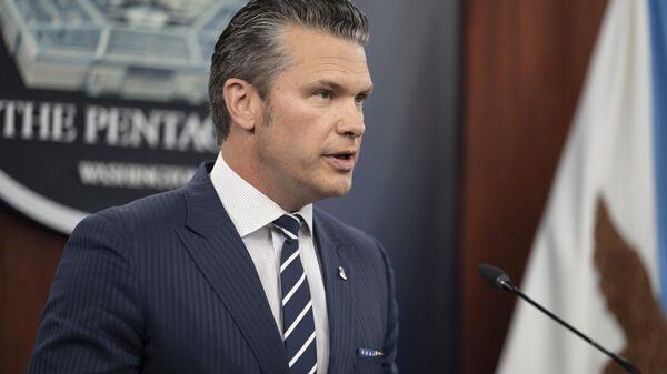 Пит Хегсет на пресс-конференции в Пентагоне