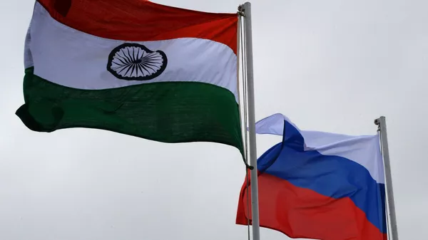 Государственные флаги России и Индии