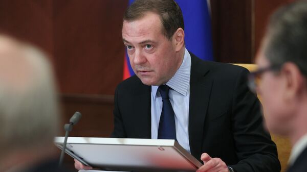 Заместитель председателя Совета безопасности РФ Дмитрий Медведев проводит заседание рабочей группы Военно-промышленной комиссии РФ