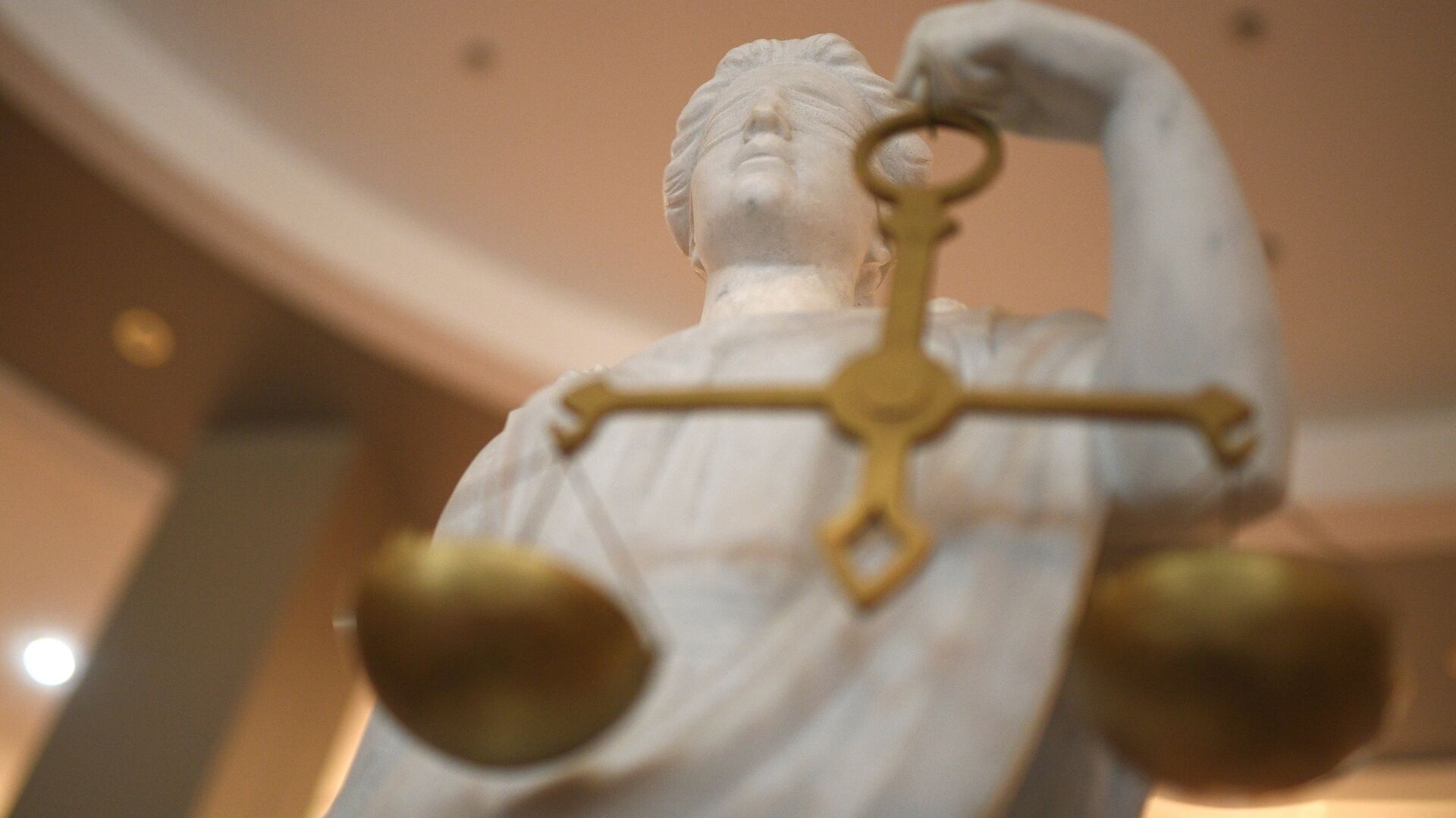 859925553_0:102:3283:1948_1920x0_80_0_0_ec0d27af92704887a09063469bfc98d8 Двух экс-замдиректора Серовского механического завода отправили под домашний арест