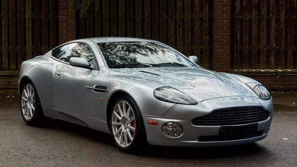 Aston Martin Vanquish S