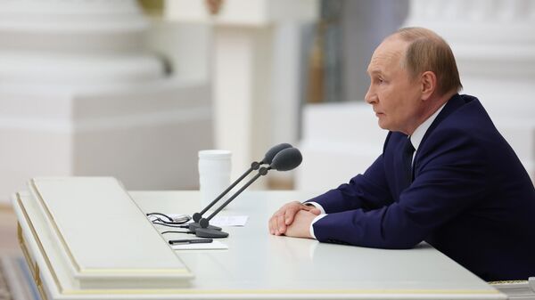 Путин подписал закон о корректировке параметров федерального бюджета на 2025 год