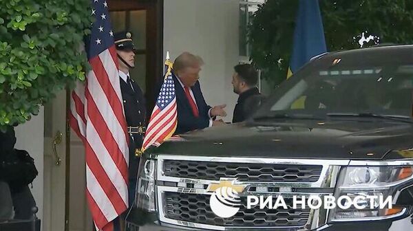 Президент США Дональд Трамп встречает в Вашингтоне Владимира Зеленского, прибывшего в США на встречу