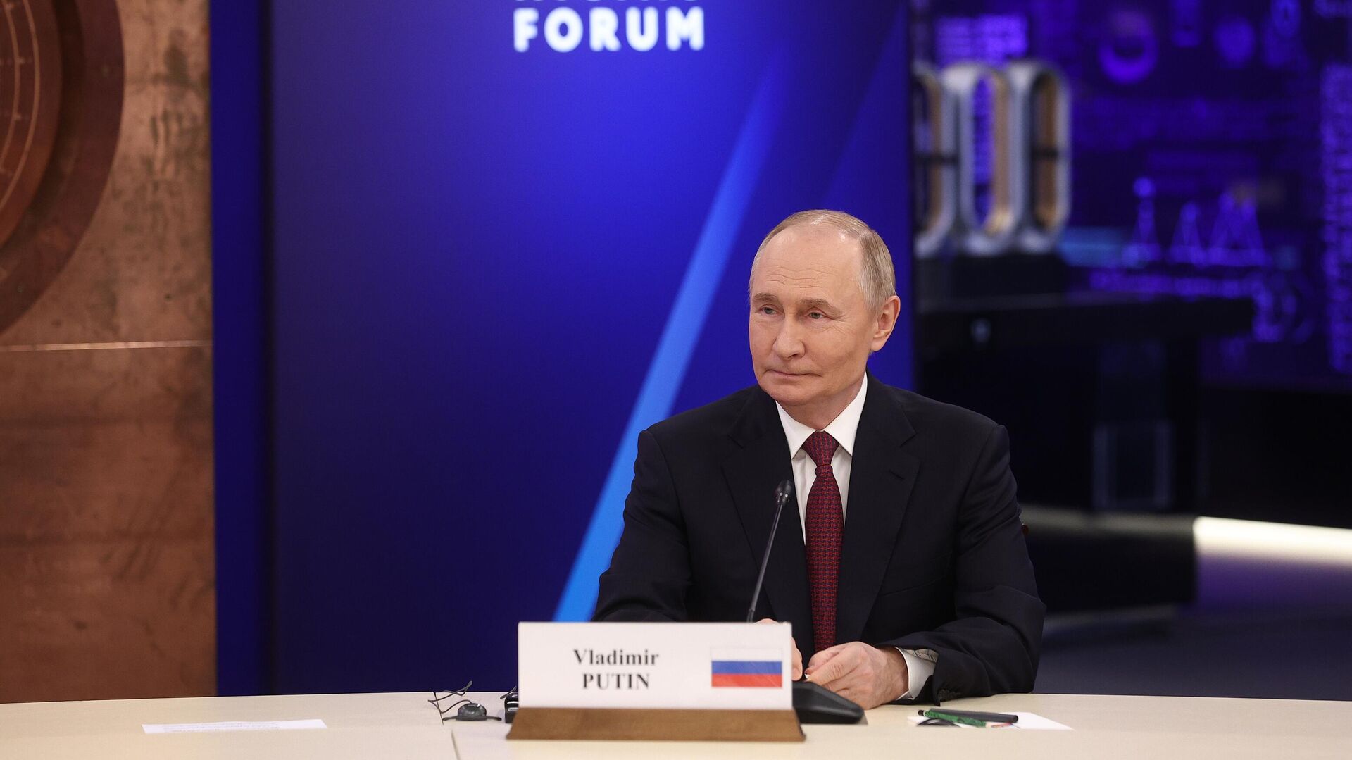 Президент России Владимир Путин на пленарном заседании международного форума Мировая атомная неделя на ВДНХ - ПРАЙМ, 1920, 25.09.2025