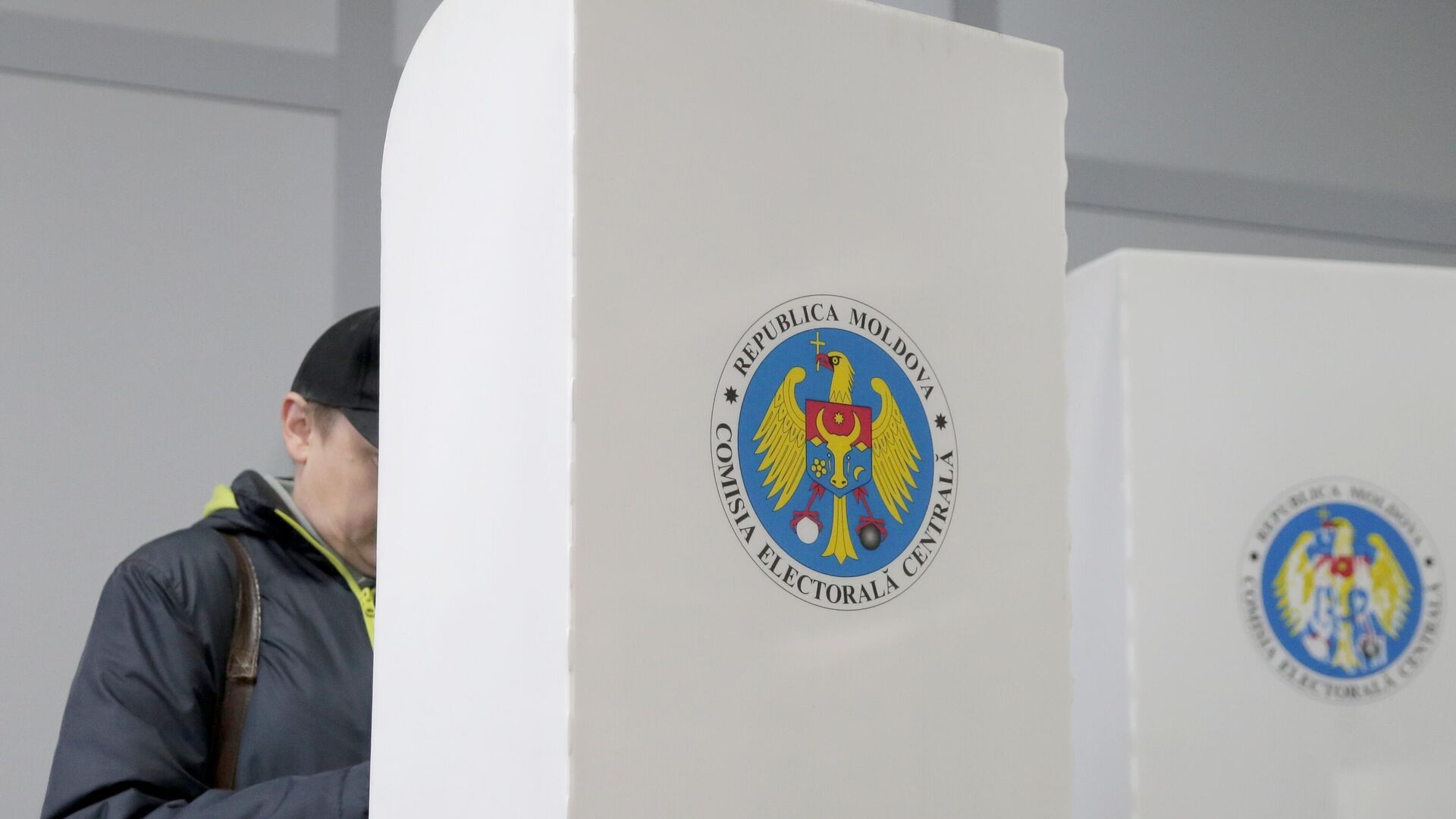 Голосование на избирательном участке в Молдавии - ПРАЙМ, 1920, 29.09.2025