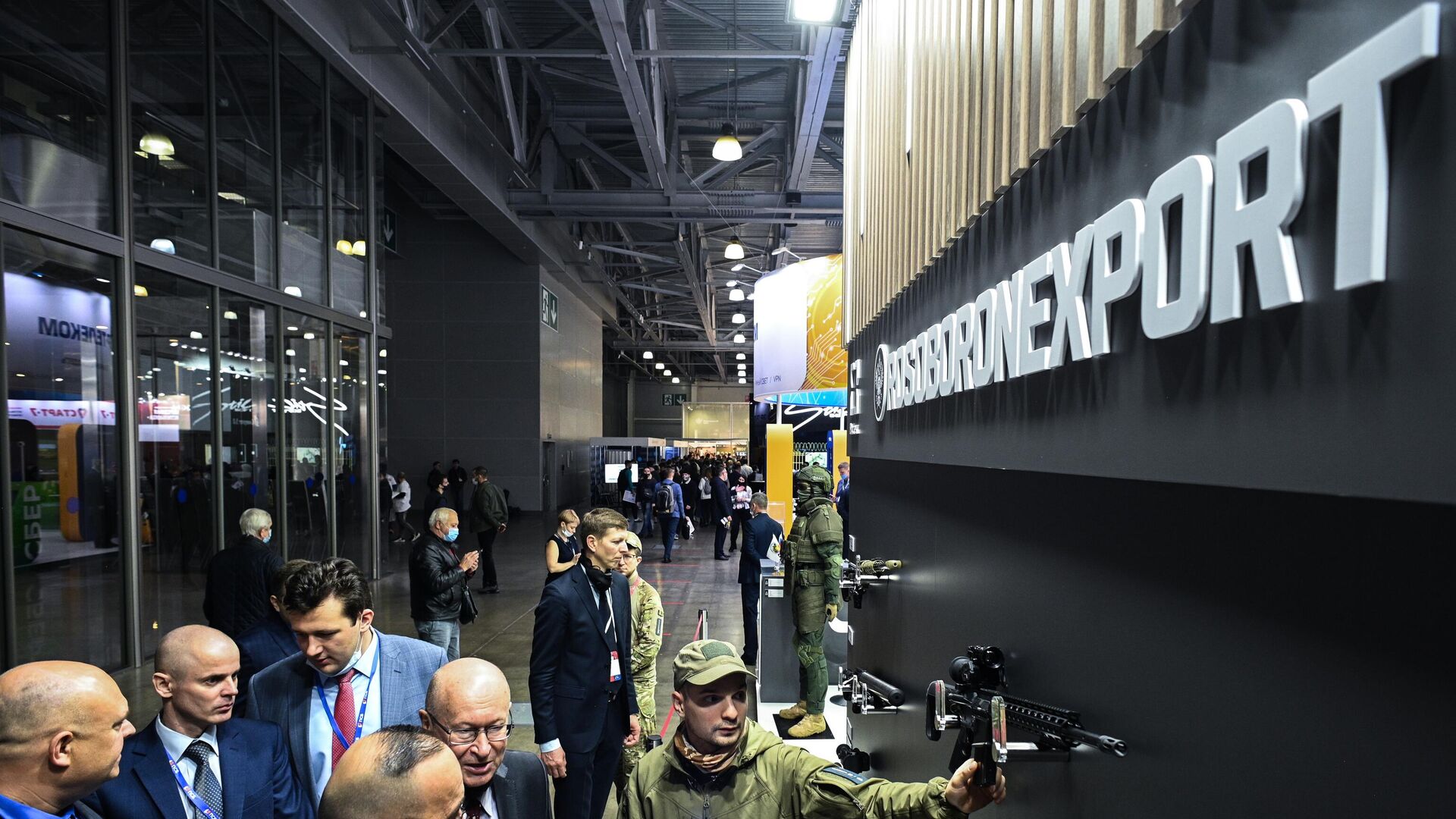 Стенд Рособоронэкспорта - ПРАЙМ, 1920, 04.11.2025