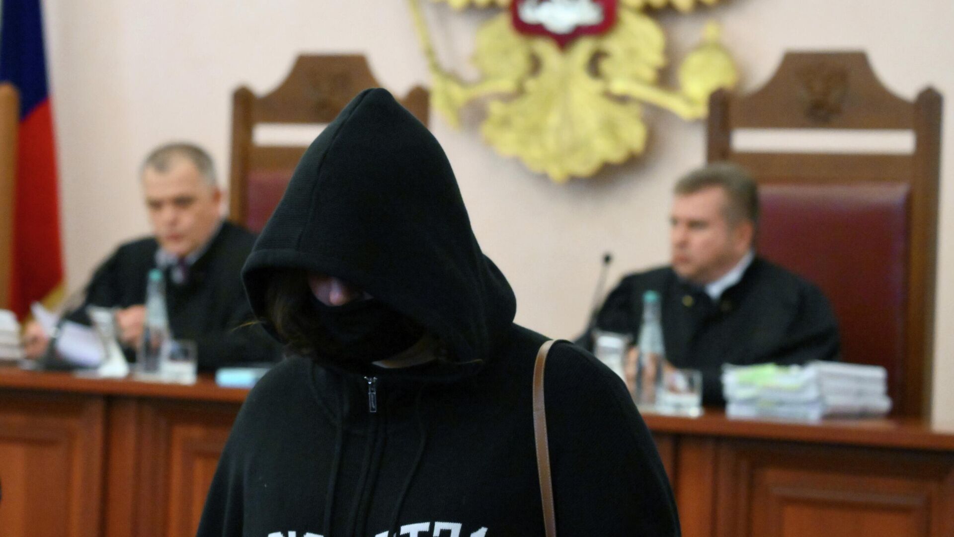 Покупательница квартиры певицы Ларисы Долиной Полина Лурье в Верховном суде России - ПРАЙМ, 1920, 18.12.2025