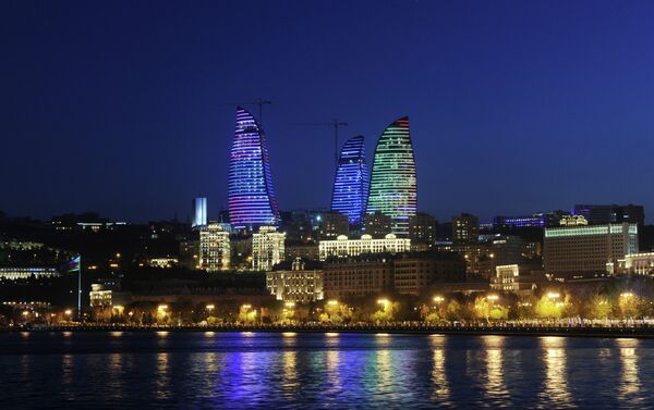 Flame Towers (Пламенные Башни) - высочайшее здание в Баку