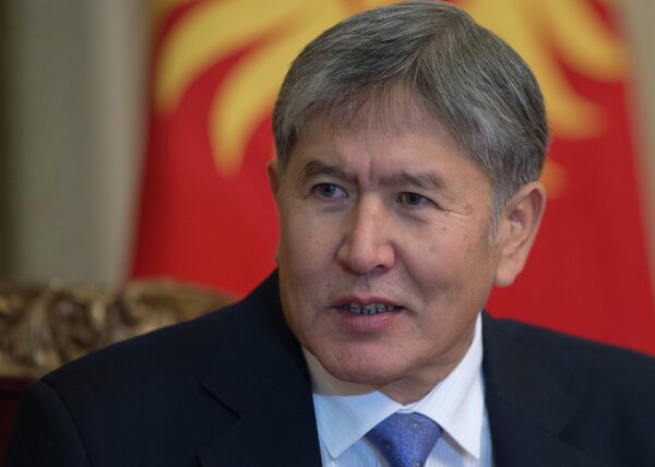 %Экс-президент Киргизии Алмазбек Атамбаев