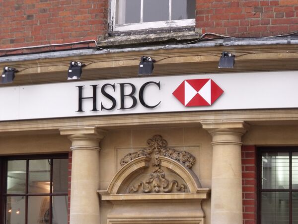 % HSBC