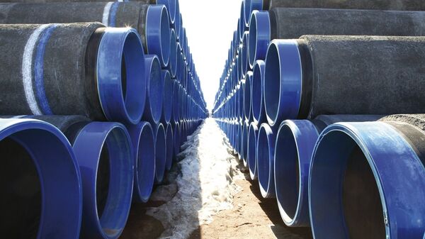 Складирование труб для строительства газопровода