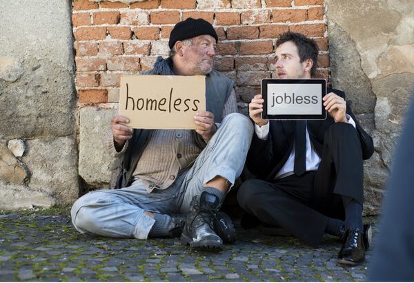 %Безработный и бездомный