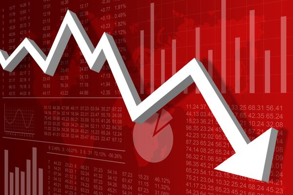 Рынок акций РФ открылся падением на 3,92-4,28%