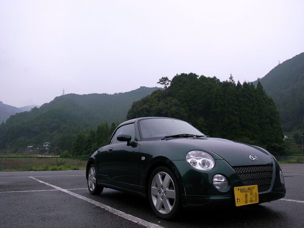 Автомобиль Daihatsu