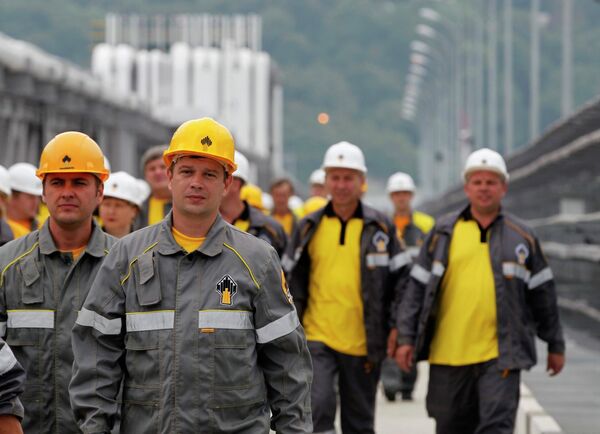 Рабочие компании Роснефть идут на смену