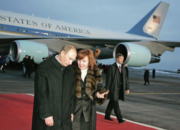 Владимир Путин с супругой Людмилой Путиной после встречи с президентом США