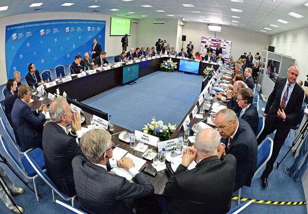 Подписание соглашений Россией и Нидерландами на XVII Петербургском международном экономическом форуме