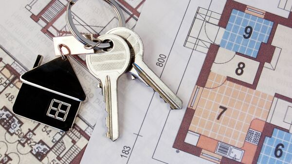 Количество сделок с недвижимостью в России за год снизилось на 10%
