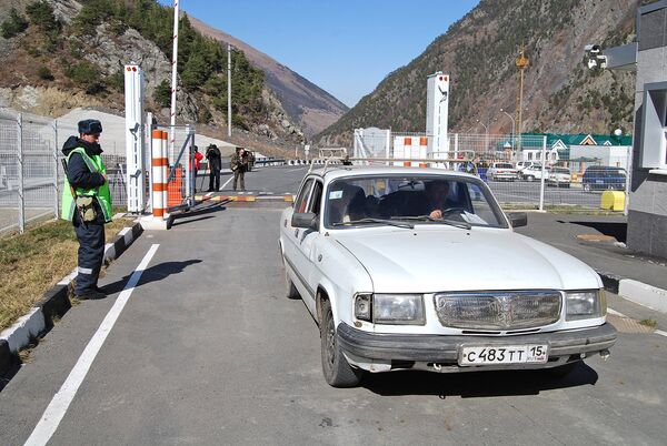 Автомобильный пункт пропуска на грузино-российской границе
