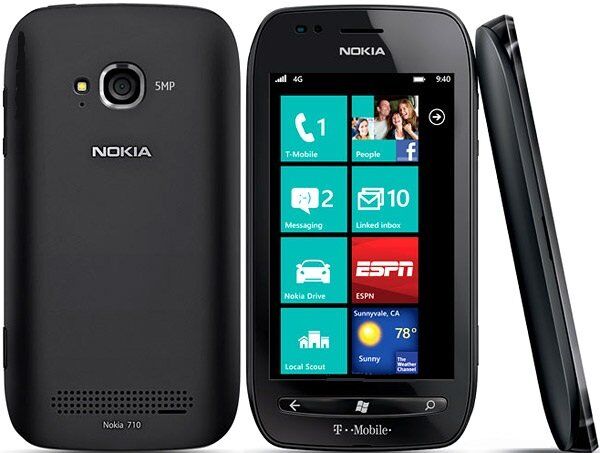 В октябре 2011 года Nokia выпустила свой первый смартфон с Windows Nokia Lumia 710