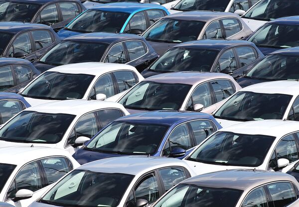 PwC прогнозирует спад продаж легковых автомобилей в России на 3%