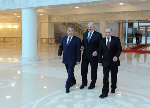 Президенты России, Белоруссии и Казахстана - Владимир Путин, Александр Лукашенко и Нурсултан Назарбаев