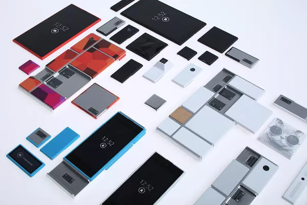 Модульный смартфон Motorola