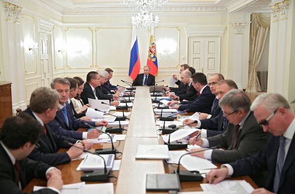 Первое заседание президиума экономического совета при президенте в Ново-Огарево.