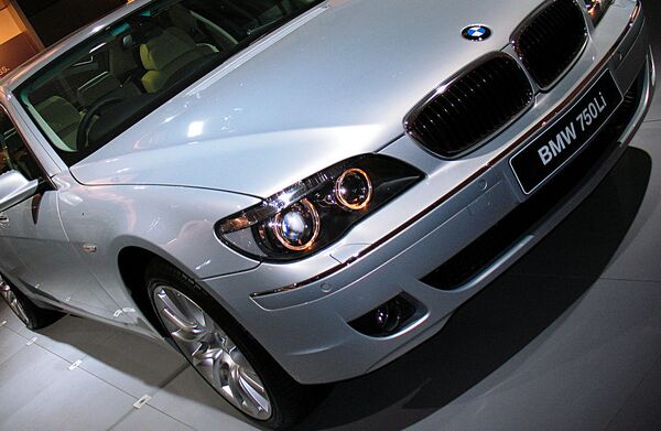 #Автомобиль BMW-750 Li